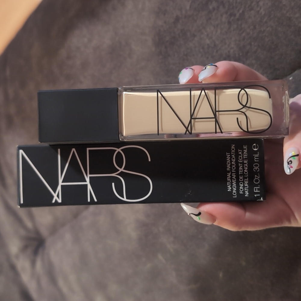 NARS Natural Radiant Longwear Foundation in the Shade Light 3 Gobi